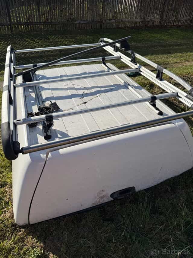 Hardtop a nosič toyota hilux
