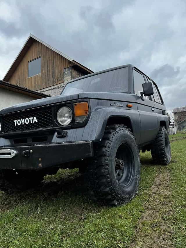 Toyota LAND CRUISER 4X4 LJ70