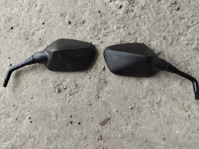 Honda CB 500 Hornet 2024 spätné zrkadlá