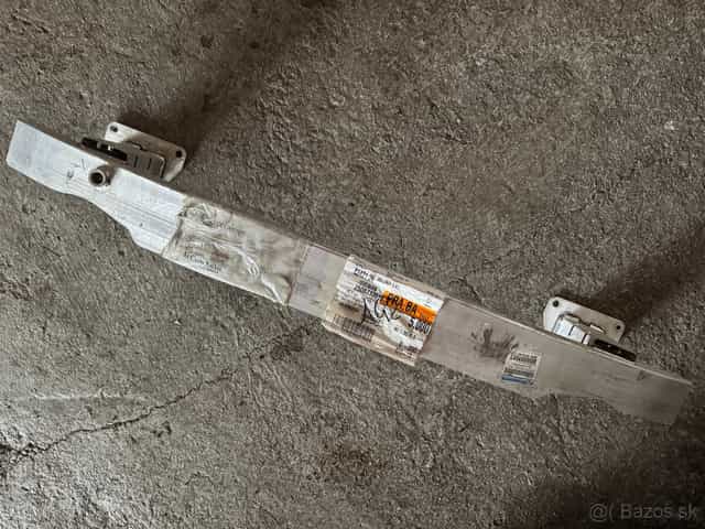 jeep cherokee zadna vystuha naraznika