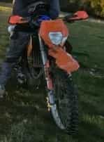 Ponúkal na predaj ktm KTM lc4 640