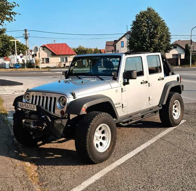 2012 Jeep Wrangler Unlimited Sport 3.6L V6 - 6ST. MANUAL