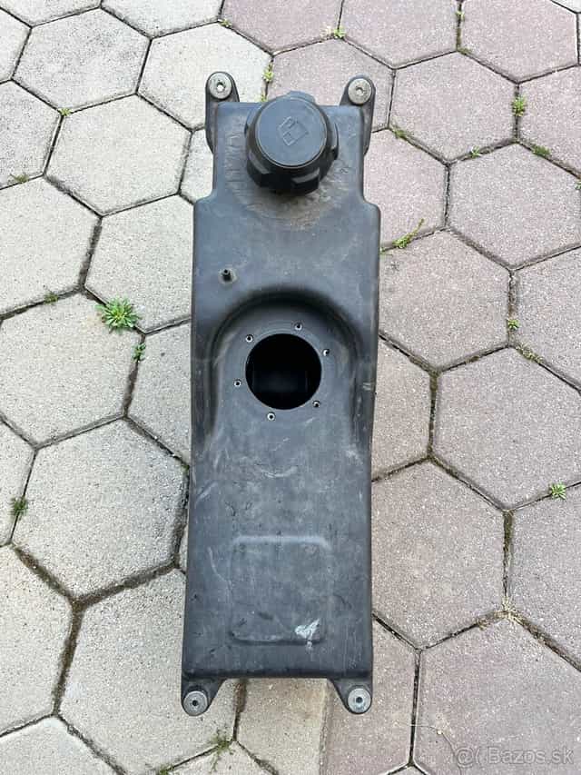 Palivová nádrž Kawasaki kfx 700