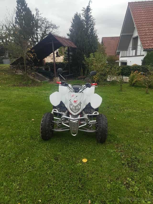 Štvorkolka Tomahawk 400