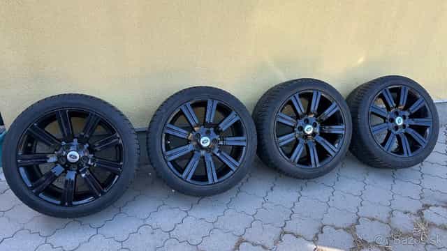 Predam na Landrover Discovery, range rover volat sport evoqu