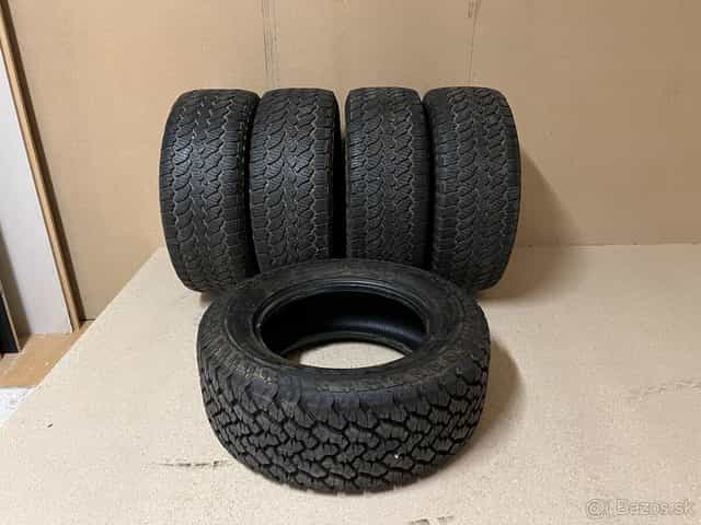 GENERAL GRABBER AT3 285/60 R18