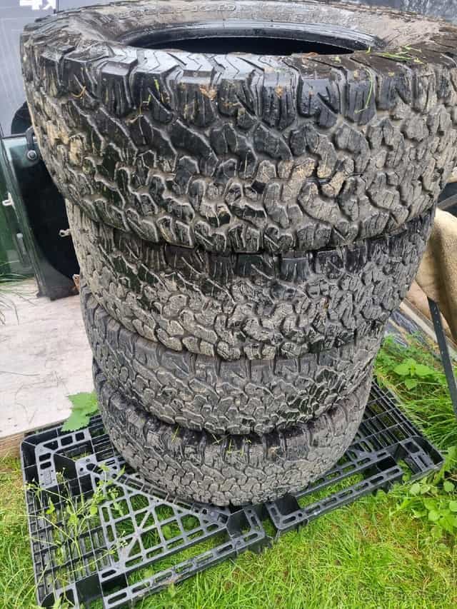 Bf goodrich all terain 285/65 r18