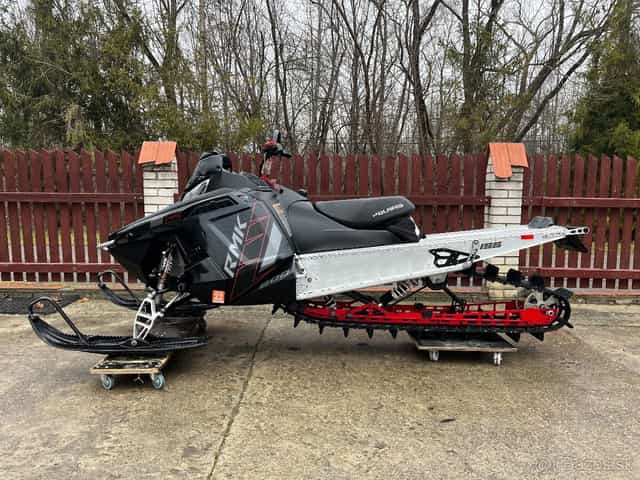 Skuter snezny Polaris Rmk 800 2016rv