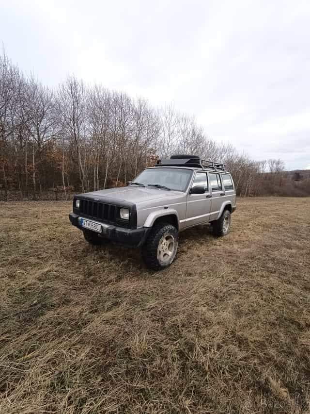 Jeep Cherokee XJ Sport 4x4