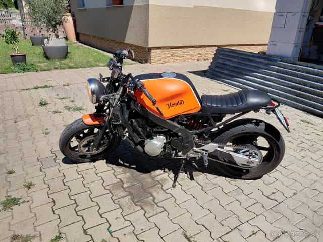 Cafe Racer