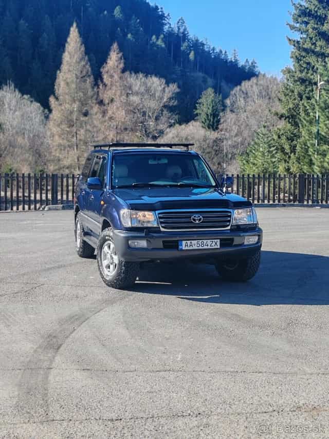 Toyota Land Cruiser LC100