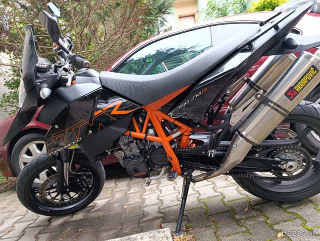 Iba 13.500km KTM 2010 690R supermoto akrapovic