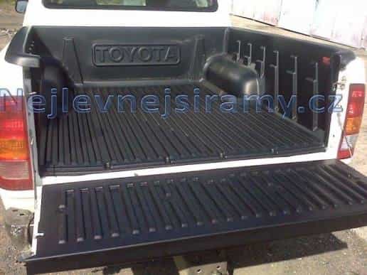 Plastova vanička Hilux