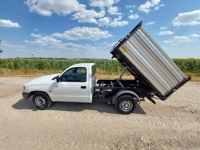 TOYOTA HILUX 3-STRANNÝ VYKLÁPAČ
