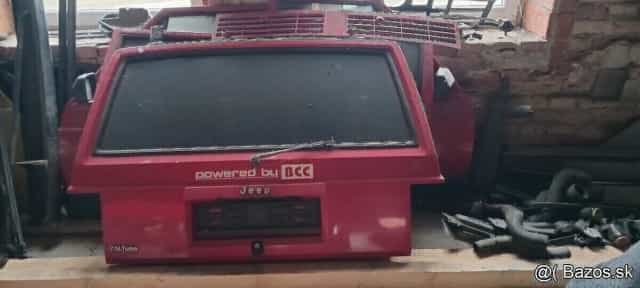JEEP CHEROKEE XJ- 4x dvere + piate dvere,nárazník a pod.