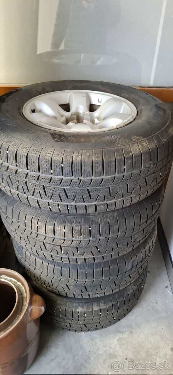 Kolesa disky pneu nissan patrol 265/70 r16 zimne