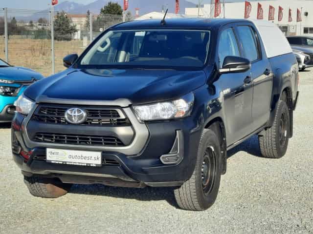 Toyota Hilux DC 2.4 I D-4D Live 4x4