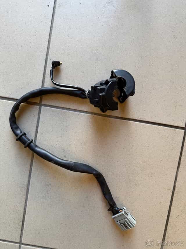 Honda CBR 600rr prepínač smeroviek