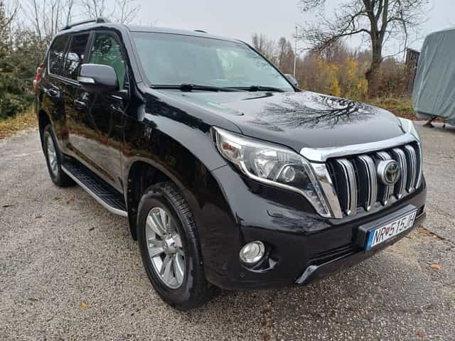 toyota land cruiser benzin