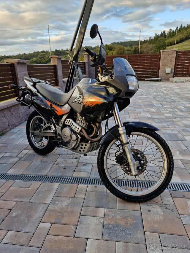 Honda NX650 Dominator
