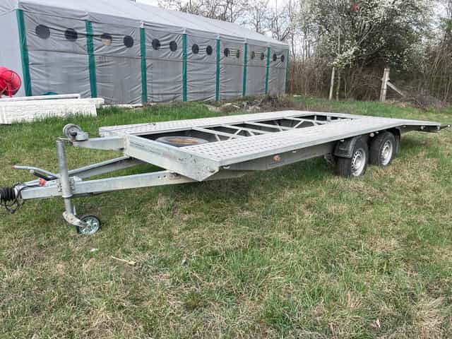 Autoprepravnik , Privesny vozik