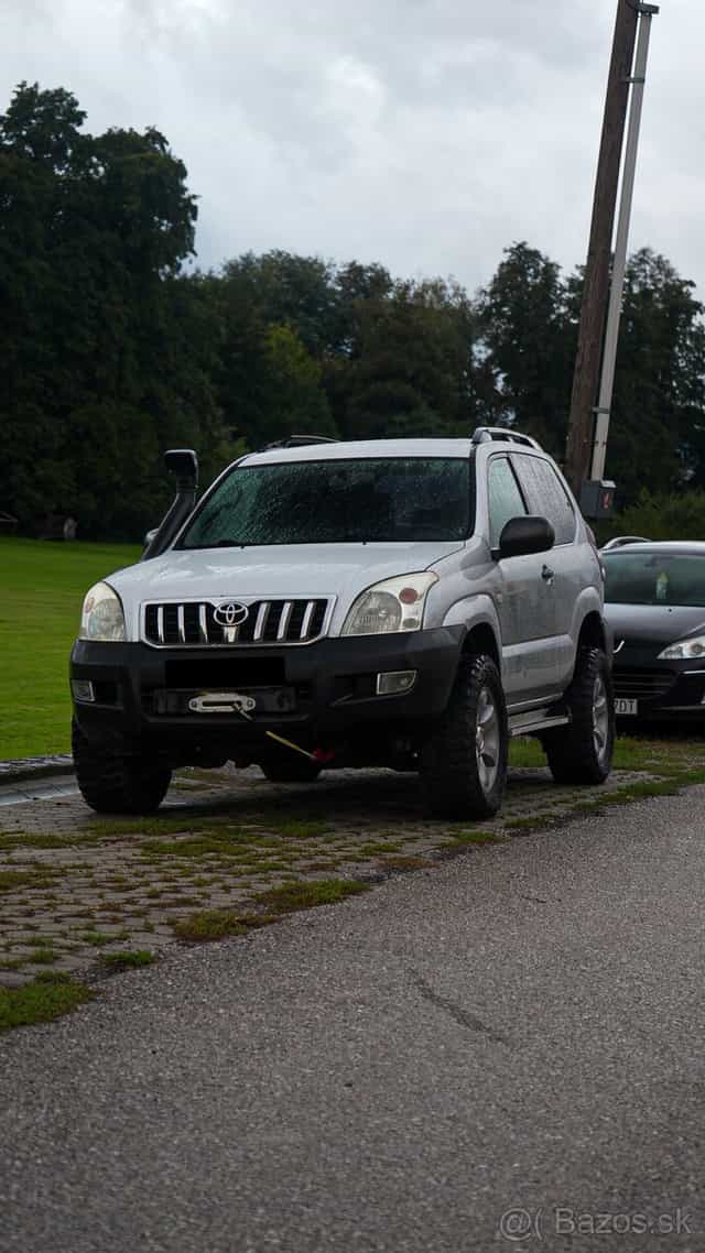 Toyota Land Cruiser J120 Prado