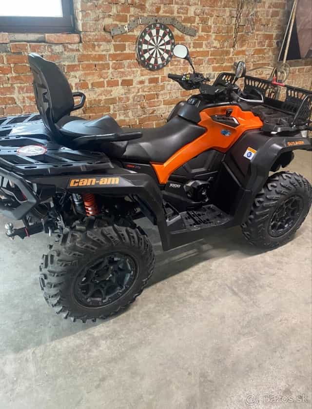 Štvorkolka CAN-AM Outlander Max 1000 XT-P