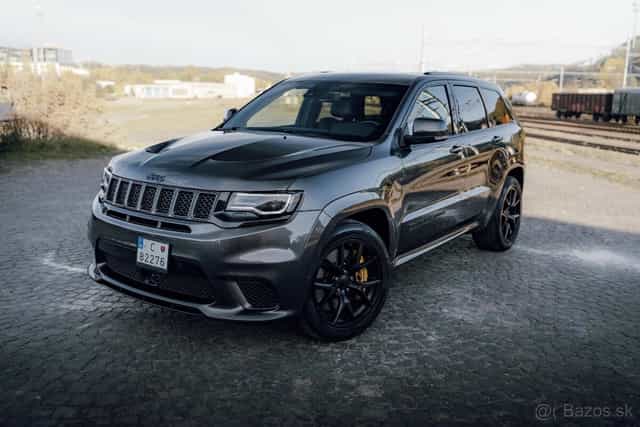 JEEP GRAND CHEROKEE TRACKHAWK 6.2 HEMI V8
