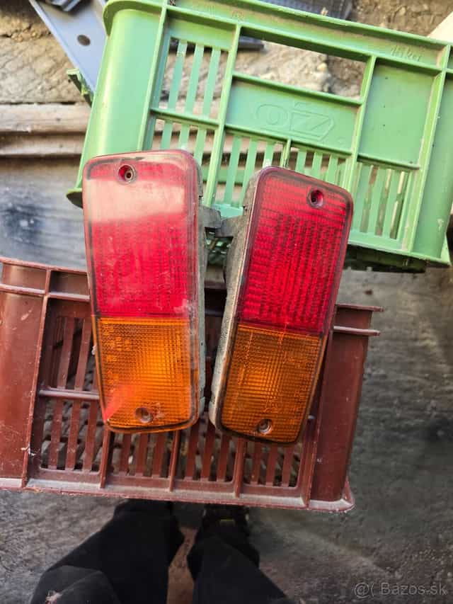 Zadné svetlá Nissan Patrol y60