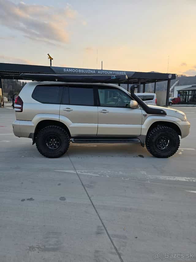 Toyota Landcruiser 120