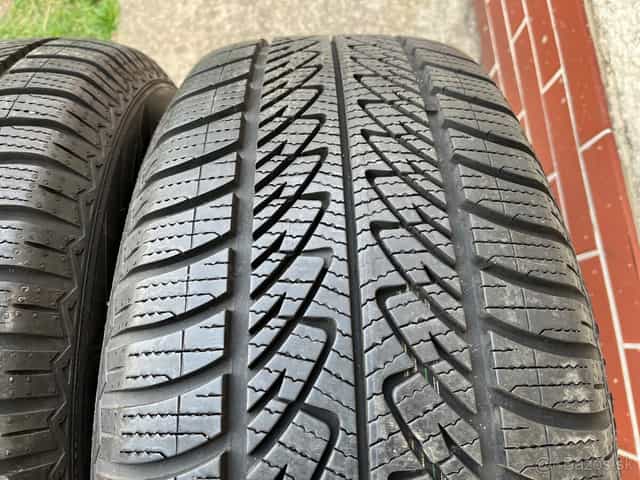 255/60 R18 GoodYear zimné pneu. 4ks.