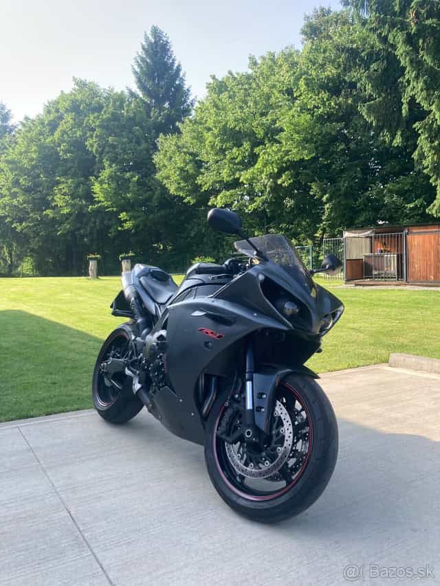 Yamaha R1, Big Bang, Facelift