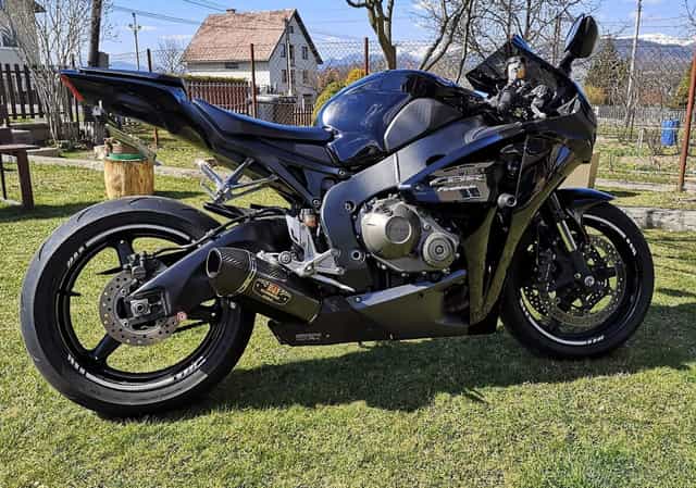 Honda cbr 1000rr