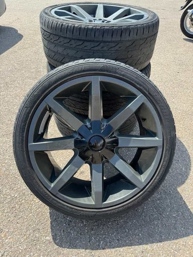 4 X 4 x kola 22" DODGE