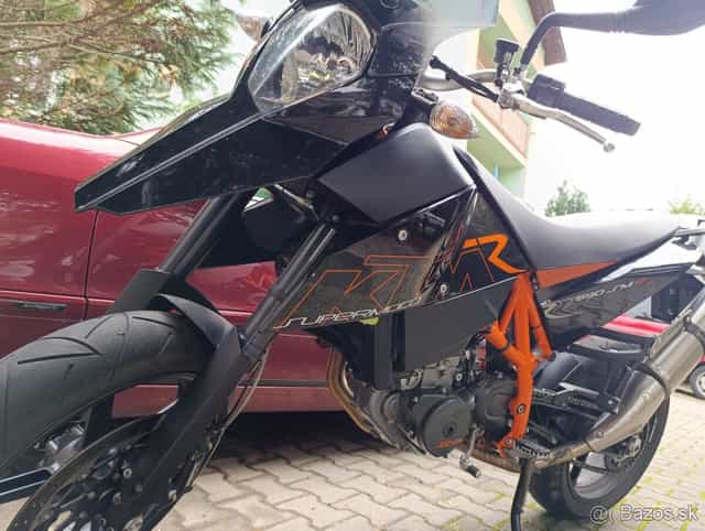 Iba 13.500km KTM 2011 690R supermoto akrapovic