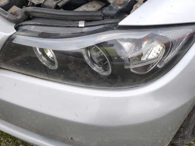 BMW e90 E91 predné svetlá