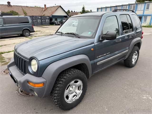 Jeep Cherokee 2,4 benzín BEZ KOROZIE 4x4