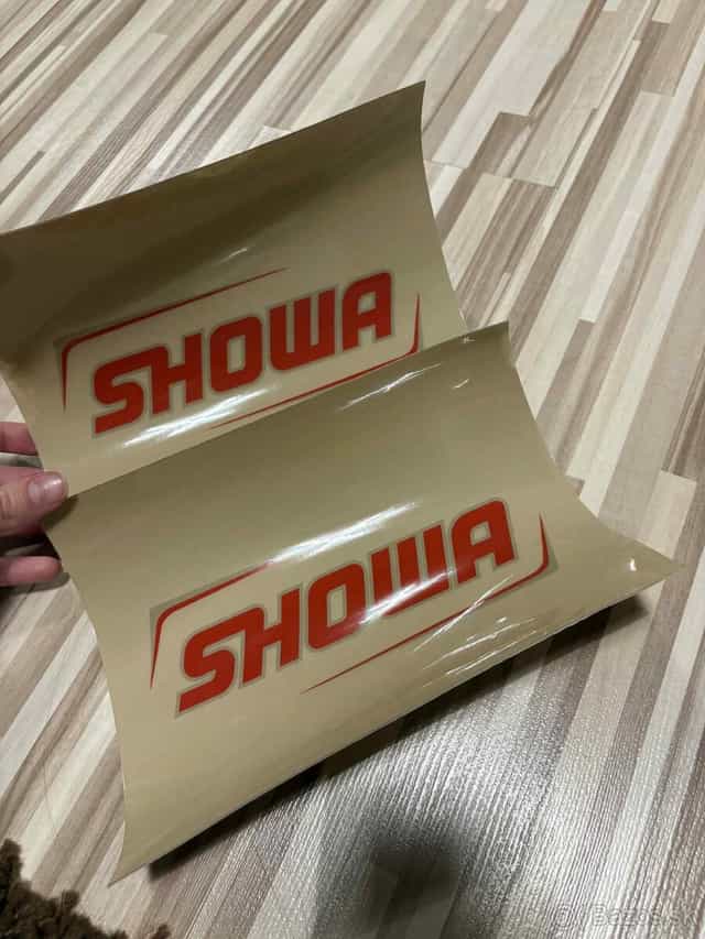 nalepky showa