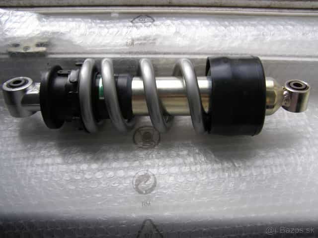 Zadný tlmič Honda CBF600