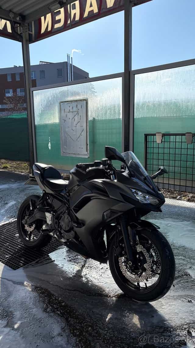 Predám Kawasaki Ninja 650 2023