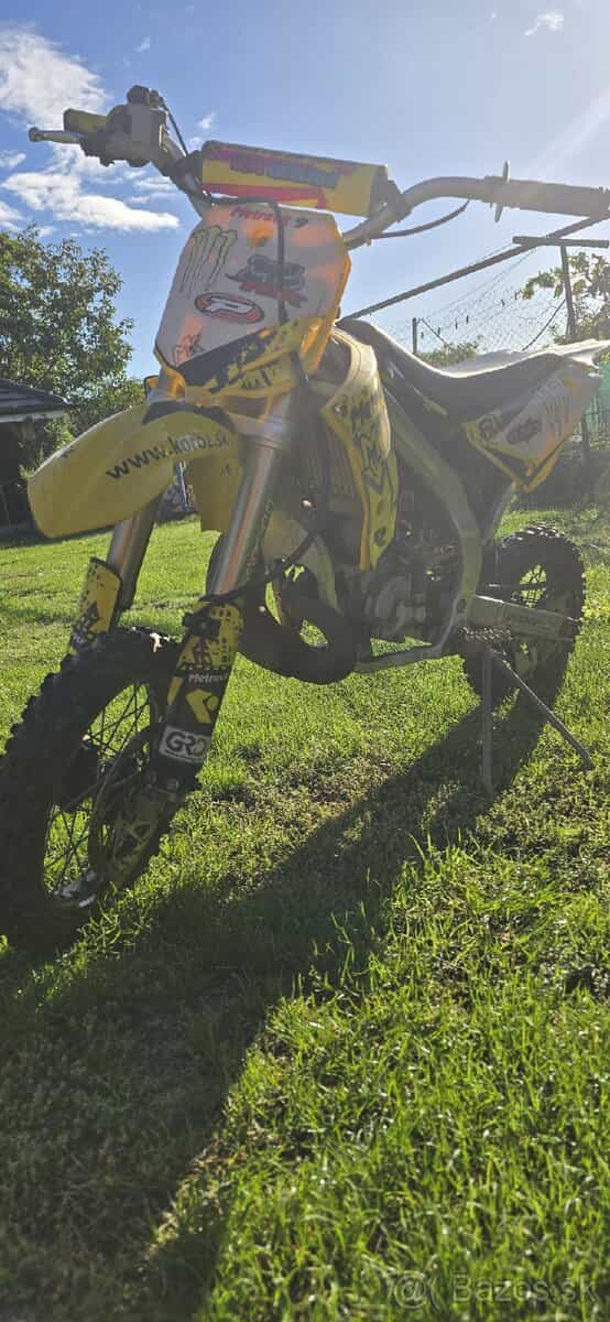 Zuzuki ktm kawasaki yamaha