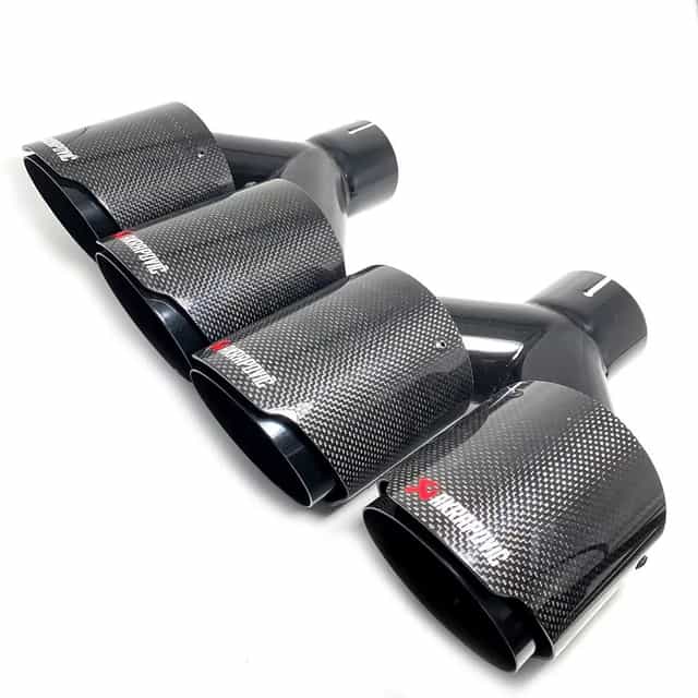 Nerezová koncovka výfuku Carbon dizajn s logom Akrapovič