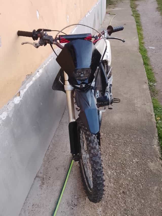 Predám dirtbike 200