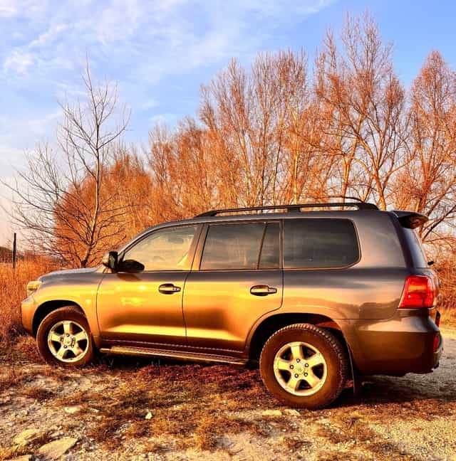 Toyota Land Cruiser 200