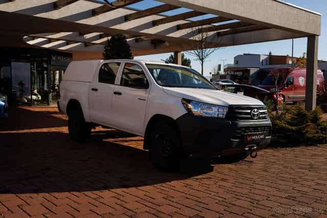 Toyota Hilux 2.4 GD-6 110kw MT/6