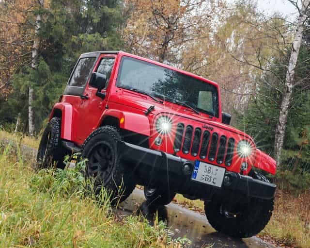 JEEP WRANGLER SAHARA 2.8 CRD-MAX ZACHOVALE-MOZNA VYMENA