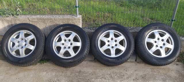 Predám zimnú sadu kolies Toyota Landcruiser, Hilux