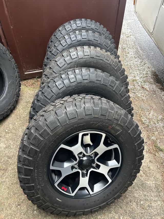 Kolesá Jeep Wrangler Rubicon 255/75 r17 Nová