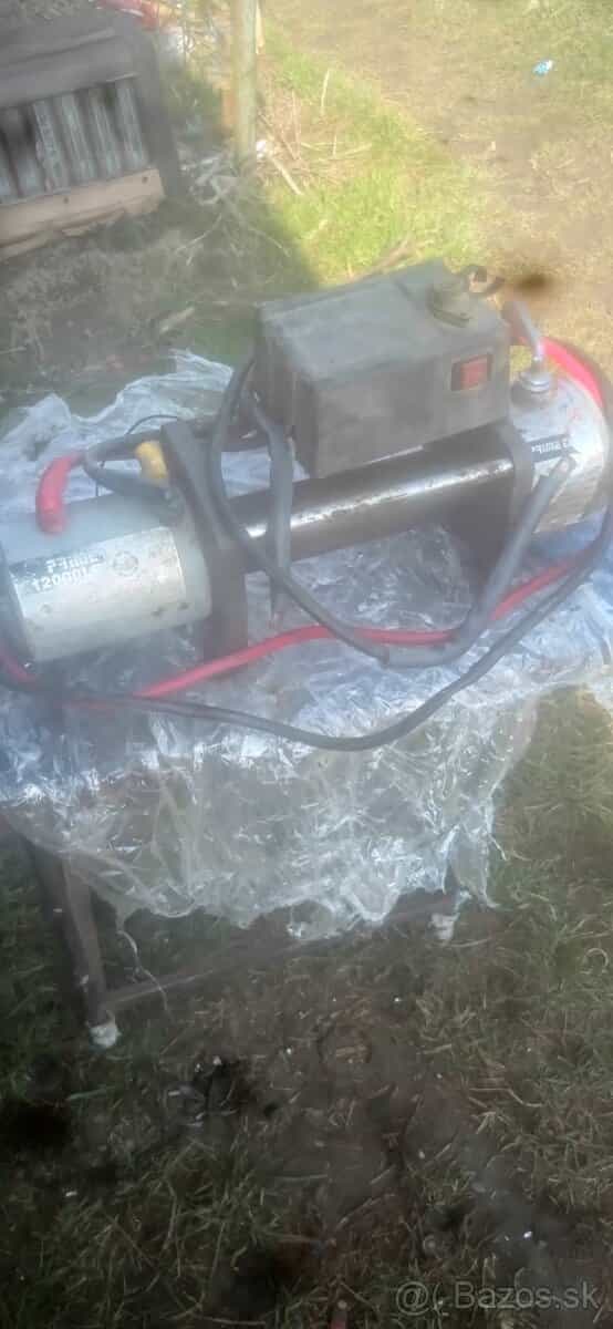 Navijak 12v 5,5 tony 12000 lb