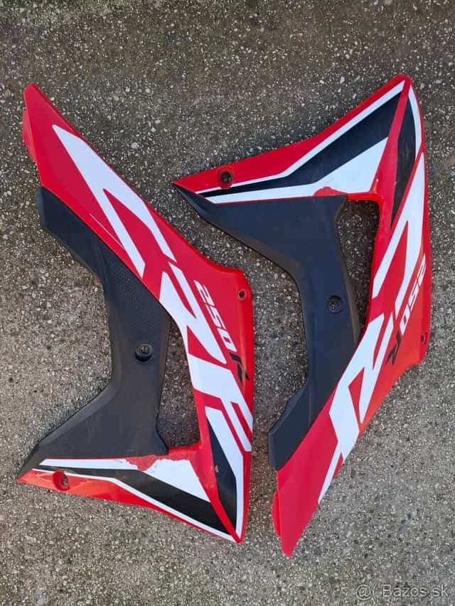 Kryty chladičov Honda CRF 250 18-21
